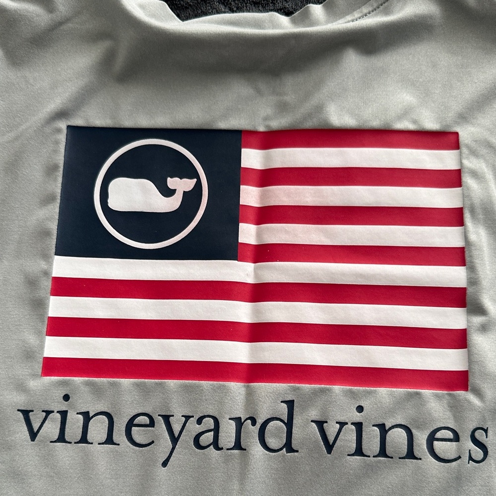 Vineyard Vines Grey Boys Large SPF Performance Long Sleeve Rash Guard 12-14 - Picture 2 of 5